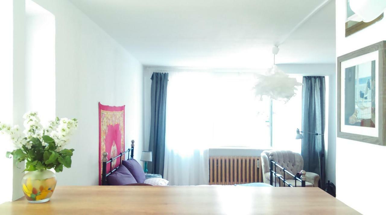 Apartament Pod Rozowa Swinka Daire Varşova Dış mekan fotoğraf