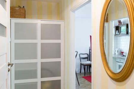 Apartament Pod Rozowa Swinka Daire Varşova Dış mekan fotoğraf