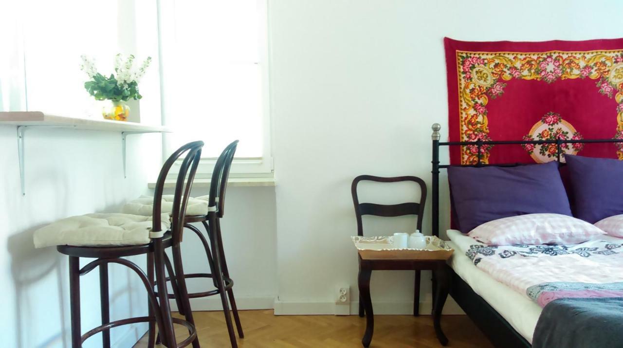 Apartament Pod Rozowa Swinka Daire Varşova Dış mekan fotoğraf